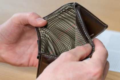 jak z dluhové pasti ven – dluhová past co to je a kdo pomůže